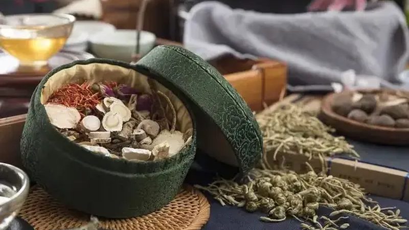 玉石刮痧板：揭秘其独特功效与适用人群