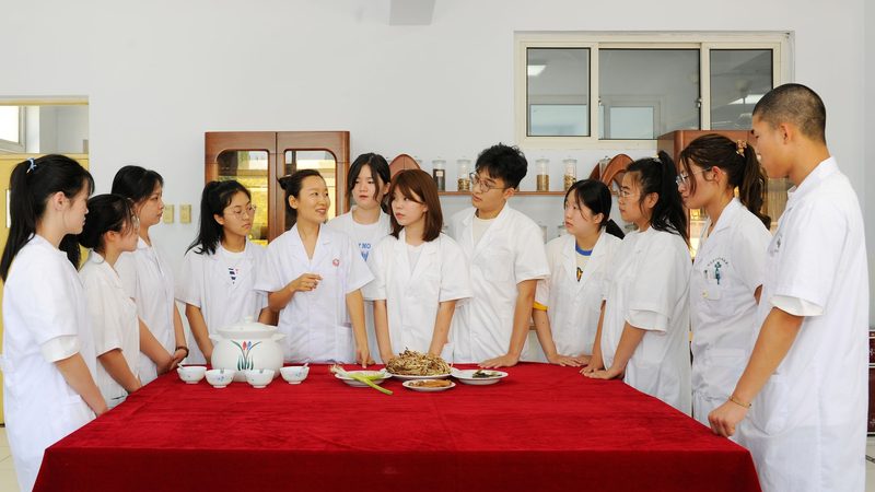 艾灸馆加盟，如何避免陷入这些常见误区？**